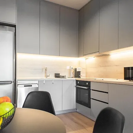아파트 Stylish And Renovated Retreat In Thessaloniki: Cozy At Ioulianou 33 *