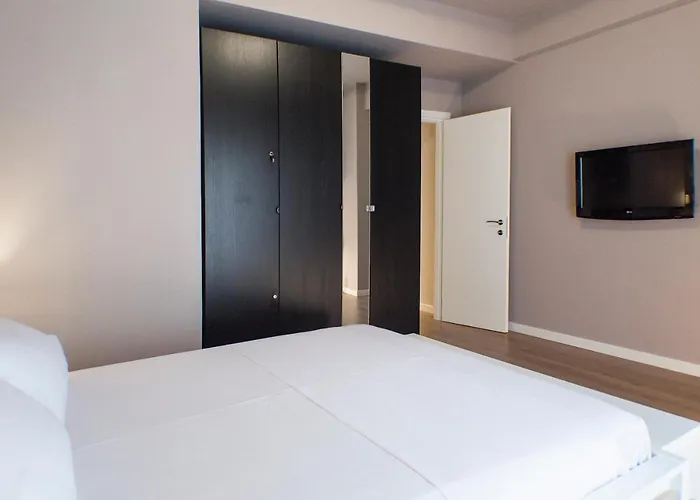 Stylish And Renovated Retreat In Thessaloniki: Cozy At Ioulianou 33 Thessaloníki